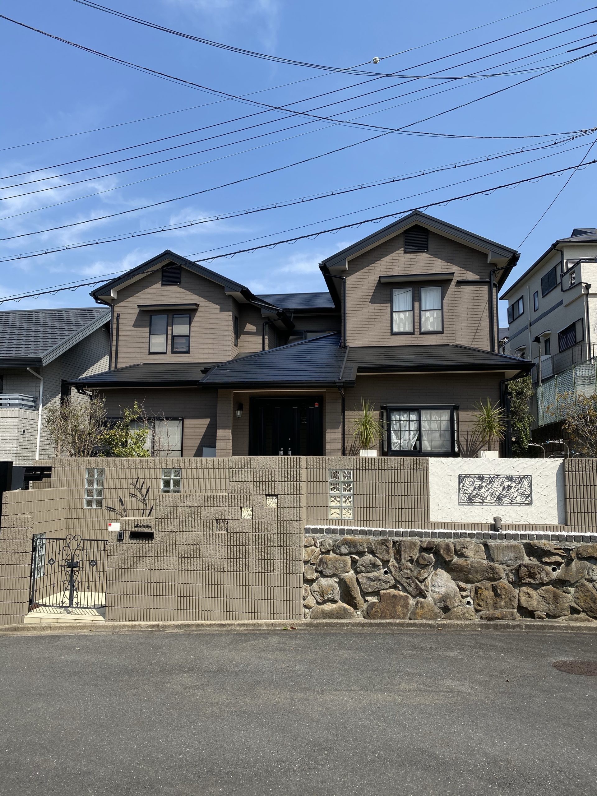 奈良県奈良市M様邸　屋根、外壁、塀、塗り替えさせて頂きました。